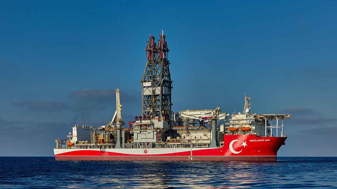 Abdülhamid Han, Karadeniz’de yılın ilk keşif sondajına başladı