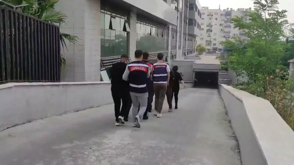 18 ilde düzenlenen operasyonlarda 102 şüpheli yakalandı