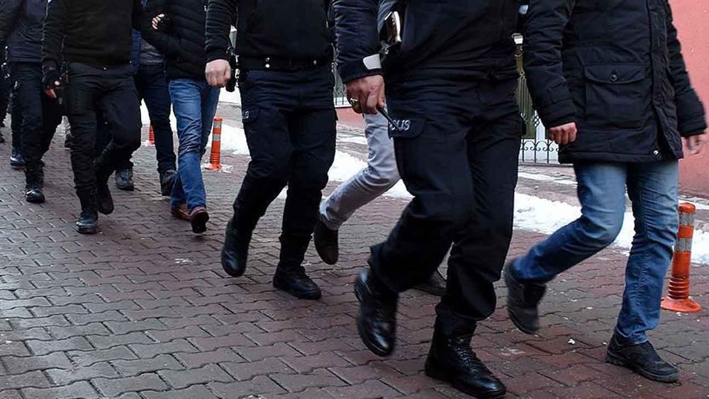 İstanbul merkezli 36 ilde terör örgütü FETÖ'ye operasyon