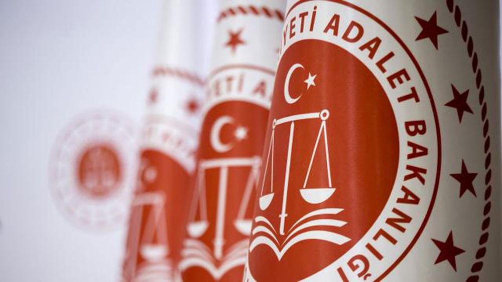 Adalet Bakanlığı 15 bin sözleşmeli personel alacak: Başvurular yarın başlıyor
