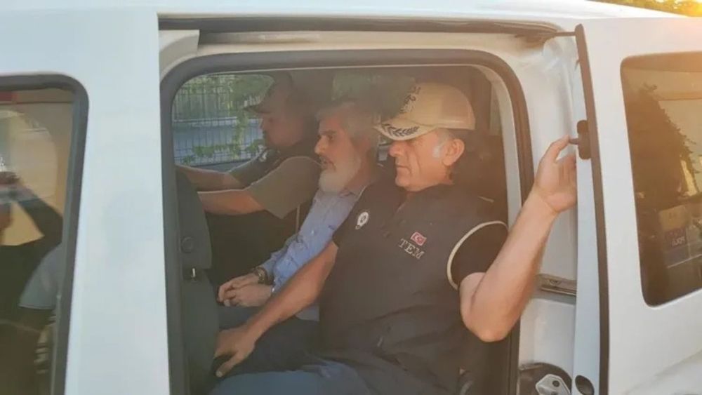 Furkan Vakfı'na yönelik operasyonda Alparslan Kuytul ve eşi gözaltına alındı