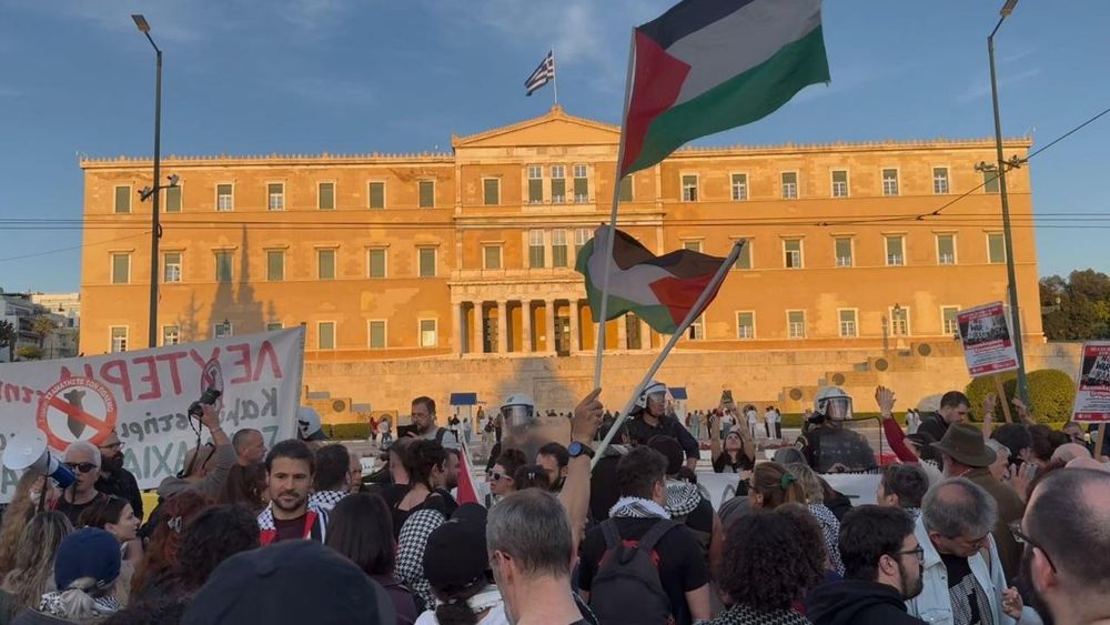 Terör devleti İsrail’in Sumud Filosu’na müdahalesi Atina’da protesto edildi