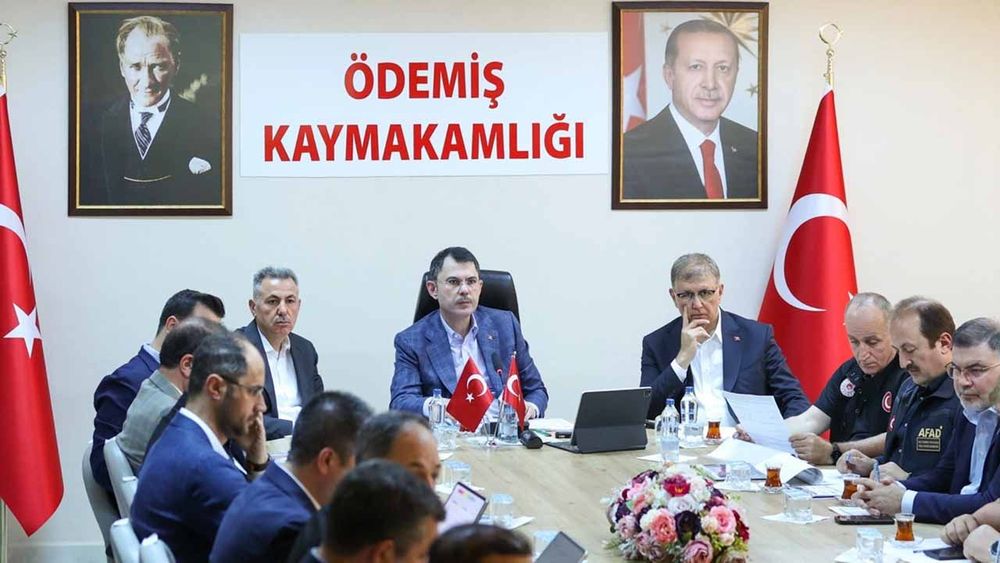 Bakan Kurum: İzmir ve Bilecik’te 415 yapı hasarlı, yeni konutlar 1 yıl içinde teslim edilecek