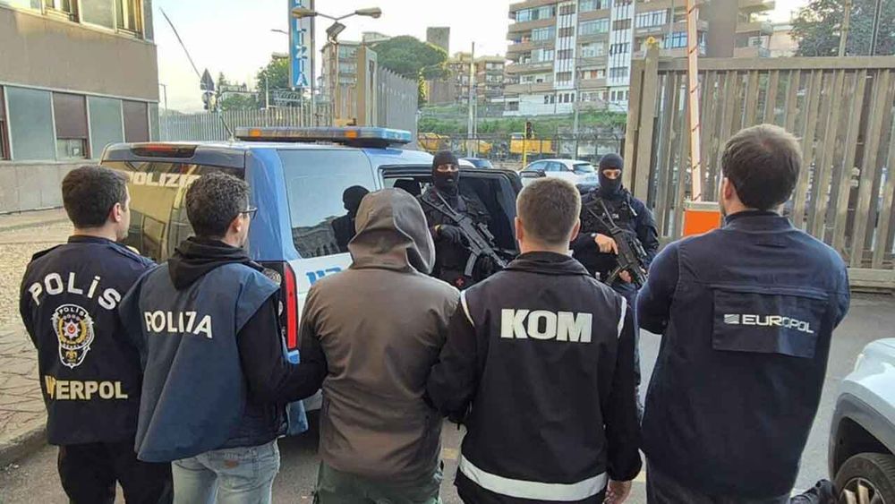 Barış Boyun çetesi davasında tahliye edilen 11 sanık hakkında yakalama kararı