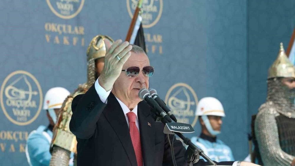 Erdoğan kılıç uyarısını kime yaptı?