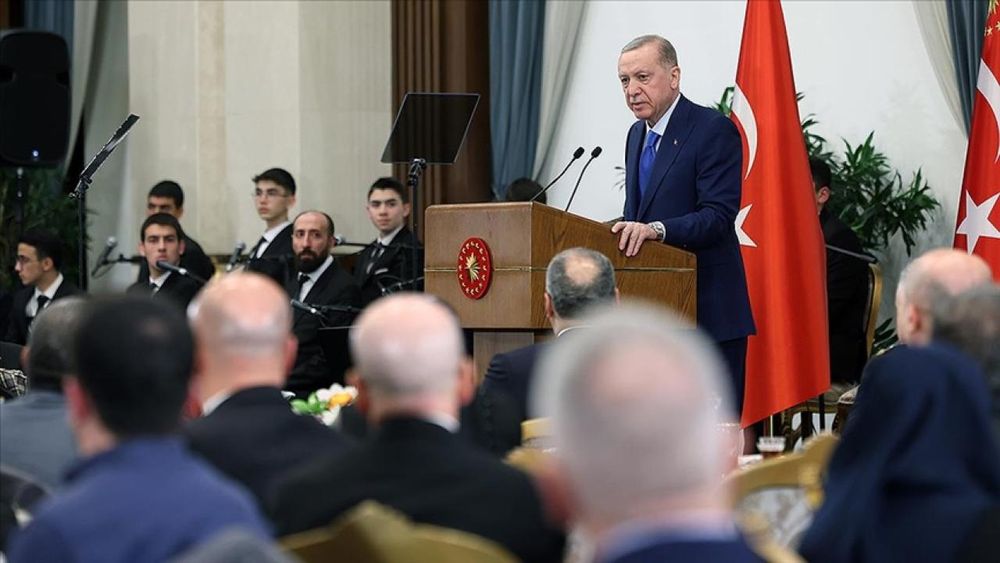 Cumhurbaşkanı Erdoğan şehit aileleriyle iftarda buluştu: Sizler aziz şehitlerimizini emanetisiniz