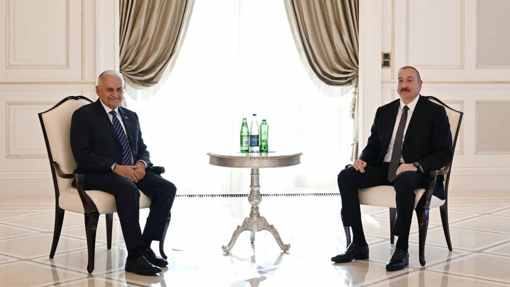 Cumhurbaşkanı Aliyev, TDT Aksakallar Konseyi Başkanı Binali Yıldırım'ı kabul etti