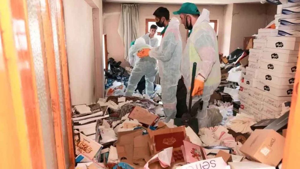 Osmangazi’deki 'çöp ev'den yaklaşık 20 ton atık çıkarıldı