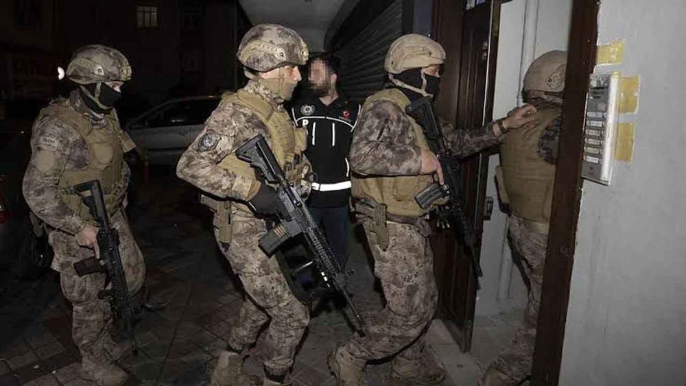 Terör örgütü DEAŞ'a yönelik operasyonlarda 298 şüpheli yakalandı