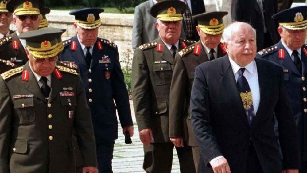 28 Şubat'ın mimarı Erbakan mı?