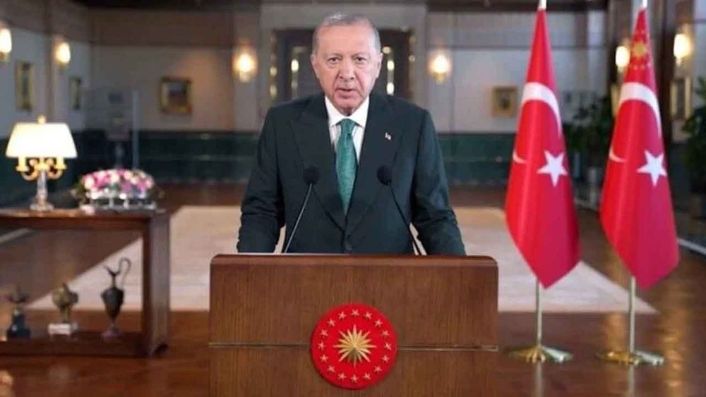Erdoğan’dan İmam Hatipliler Kurultayı’nda mesaj: Türkiye’nin bütün gençlerini kardeşçe kucaklamanızı istiyorum