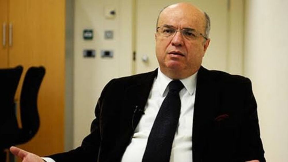 Fehmi Koru savunma yazısında, FETÖ'nün yayın organı Zaman'daki yöneticilik ve yazarlık günlerini sakladı