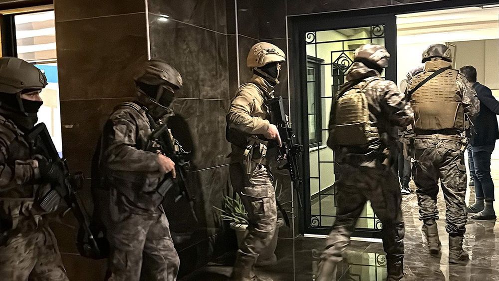 MİT ve emniyetten FETÖ’ye ortak operasyon: 70 şüpheli gözaltına alındı