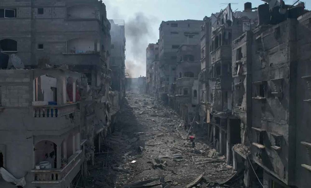 Terör devleti İsrail, Gazze'yi 