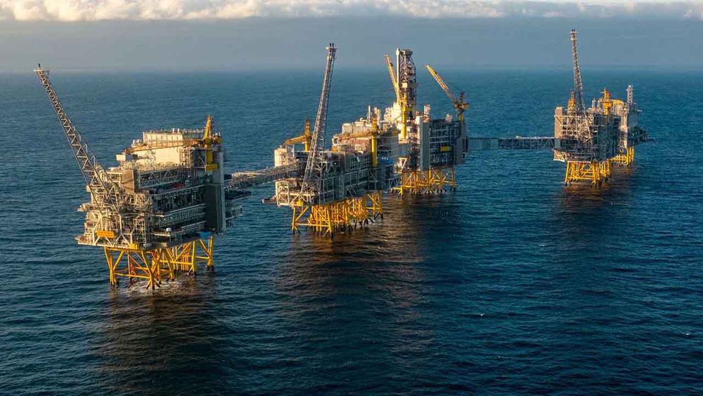 İngiltere petrol fiyatlarını frenlemek için rezervlerini piyasaya sürebileceğini açıkladı