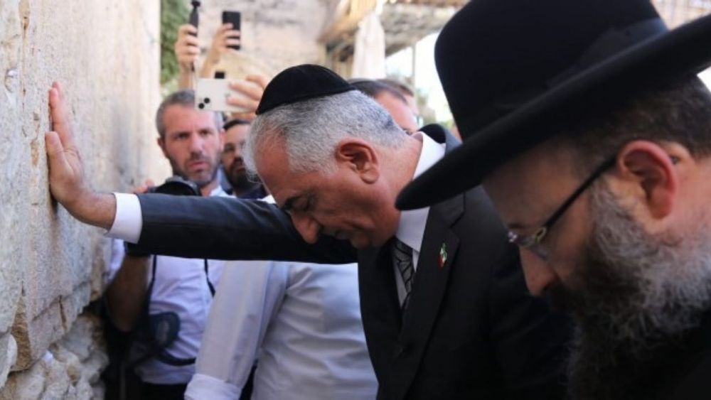 İran'da ayaklanma devam ederken Rıza Pehlevi'den Trump'a işbirliği teklifi