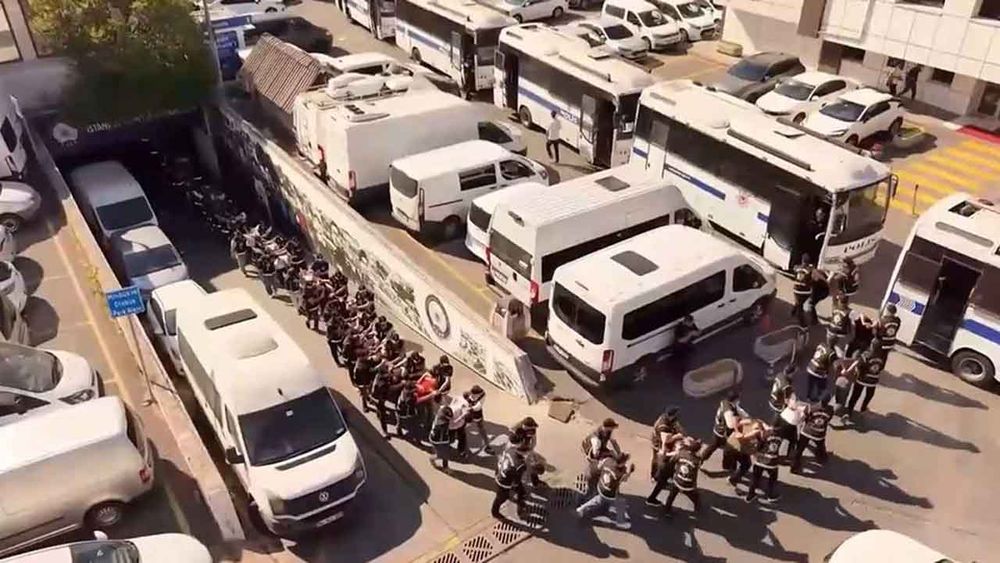 İstanbul'da suç örgütlerine yönelik operasyonlarda 161 şüpheli tutuklandı
