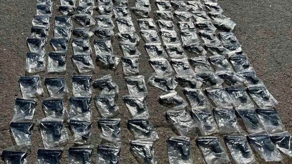 İstanbul'da yolcu otobüsünde 120 adet silah ele geçirildi