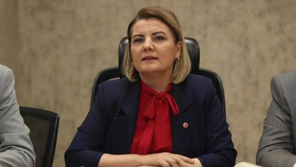 İzmit Belediye Başkanı Fatma Kaplan Hürriyet yolsuzluktan tutuklandı