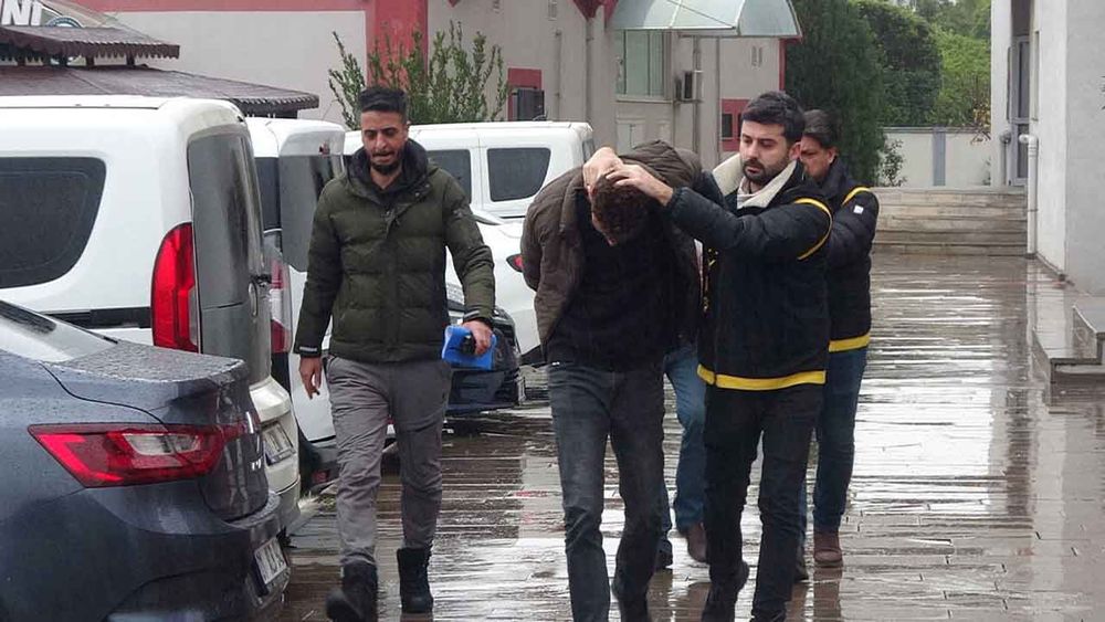 Adana’da kargo şube müdürünün öldürülmesine ilişkin 2 zanlı tutuklandı