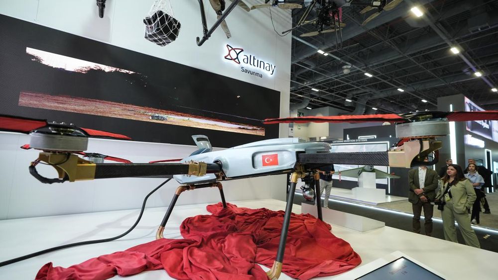 Yerli kargo İHA PUHU C100, IDEF 2025’te tanıtıldı