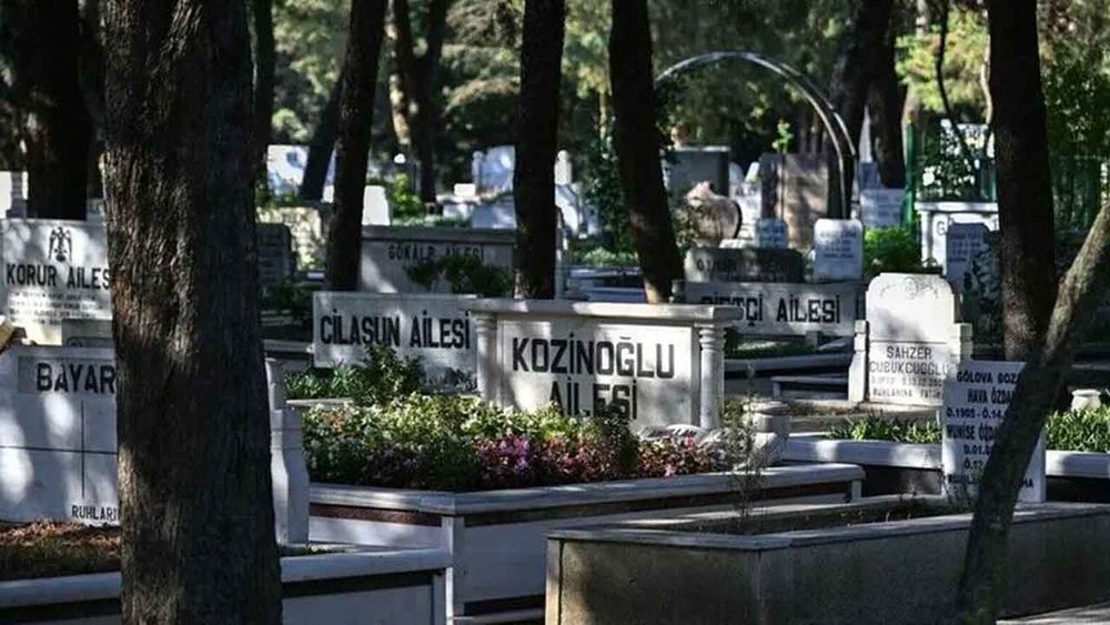 Eski MİT görevlisi Kaşif Kozinoğlu'nun mezarı açıldı