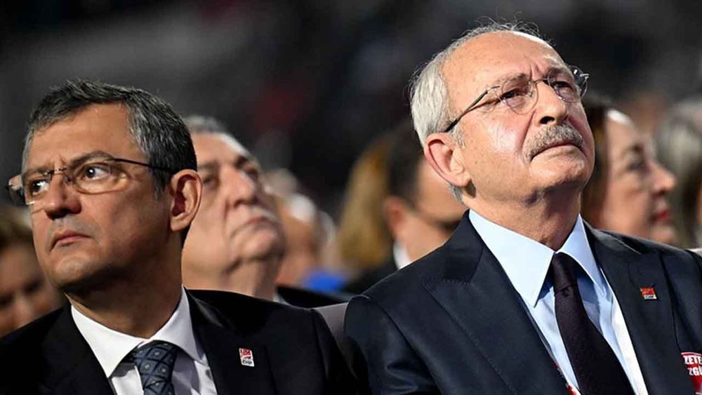 CHP’de grup toplantısı krizi: Kılıçdaroğlu ve Özgür Özel arasında kürsü kapmaca
