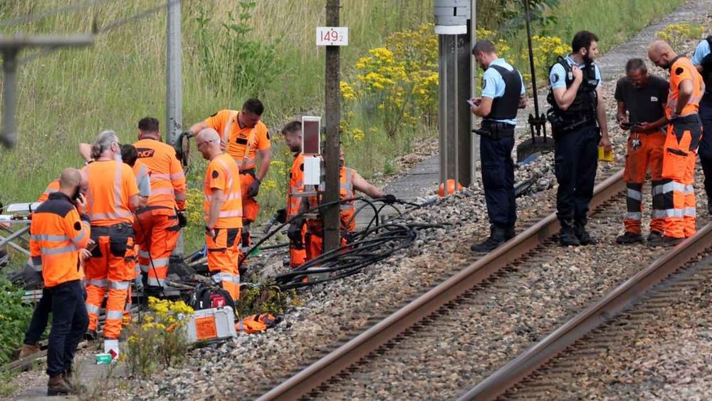 Kış Olimpiyat Oyunları’nın düzenlendiği İtalya’da tren hatlarına saldırı
