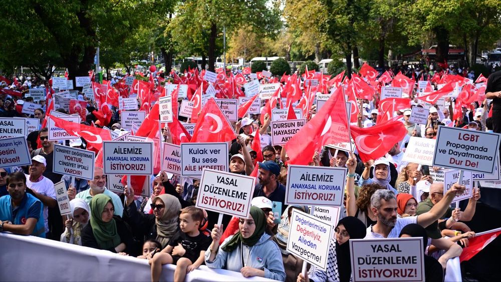 Türk Ceza Kanunu'na yeni düzenleme geliyor: LGBT sapkınlığını övene 3 yıl hapis cezası