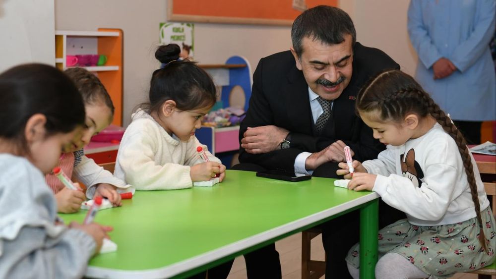 Yusuf Tekin neden hedefte?