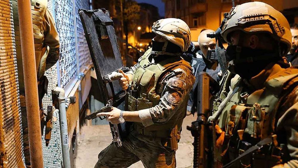 Narkoçelik-27 operasyonu: 1 ton 700 kg uyuşturucu ele geçirildi