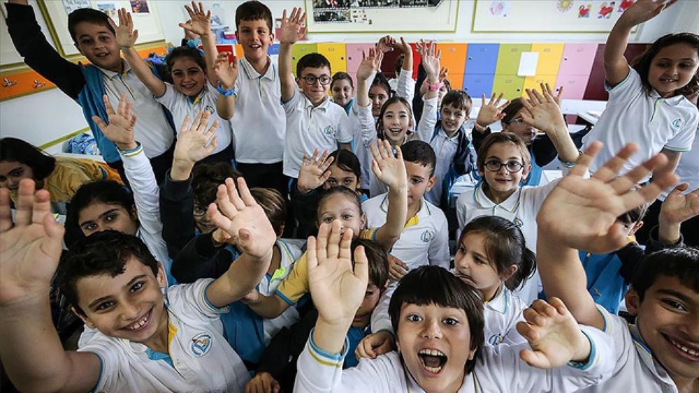 Yaklaşık 18 milyon öğrenci karne almaya hazırlanıyor
