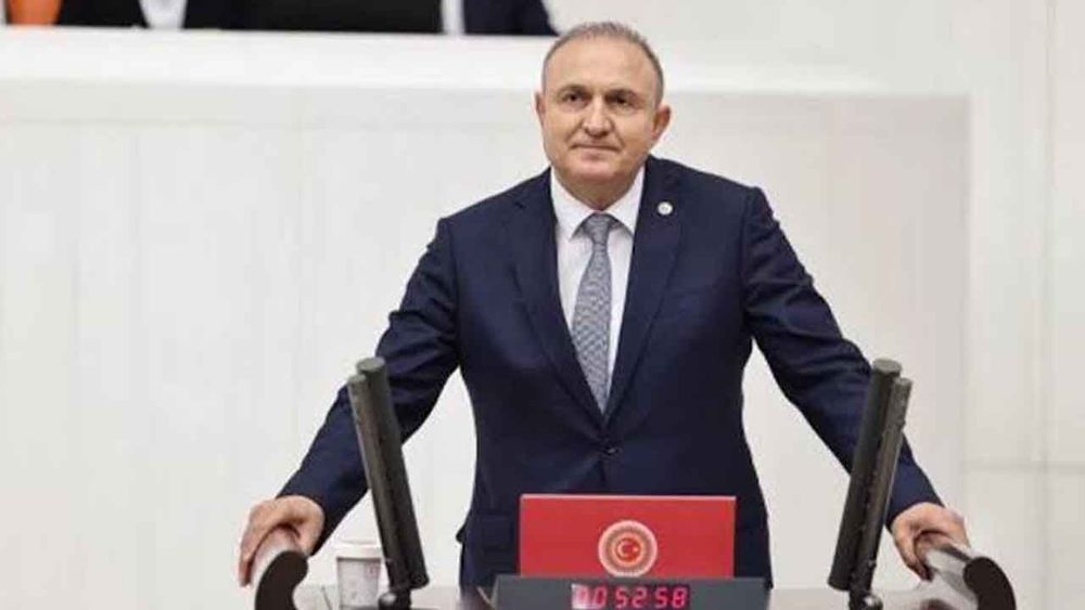 İYİ Parti'de bir istifa daha: Ömer Karakaş partisinden ayrıldı