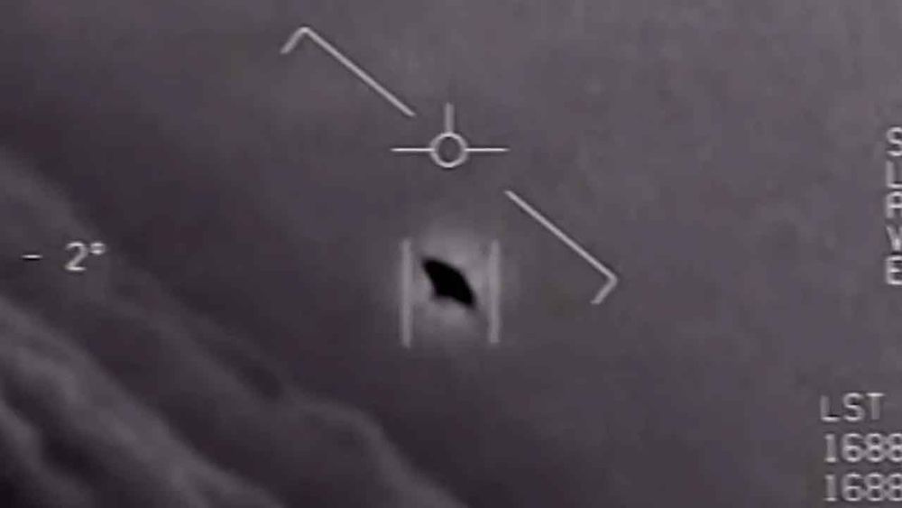 Pentagon’un UFO korkusu pahalıya patladı: Çocukların balonunu füze ile vurmuşlar