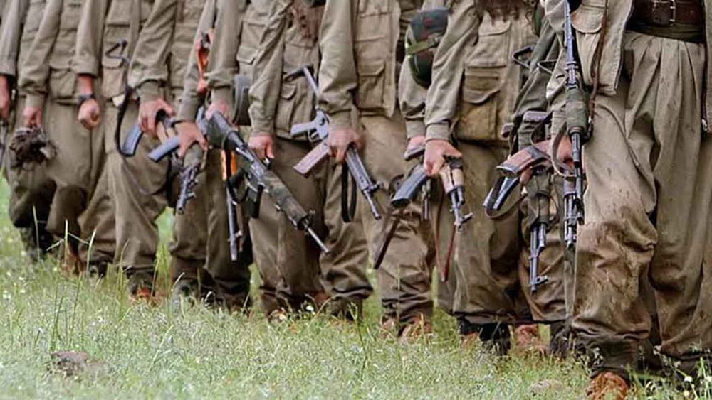Terör örgütü YBŞ silahlarını bırakarak Irak ordusuna entegre oldu