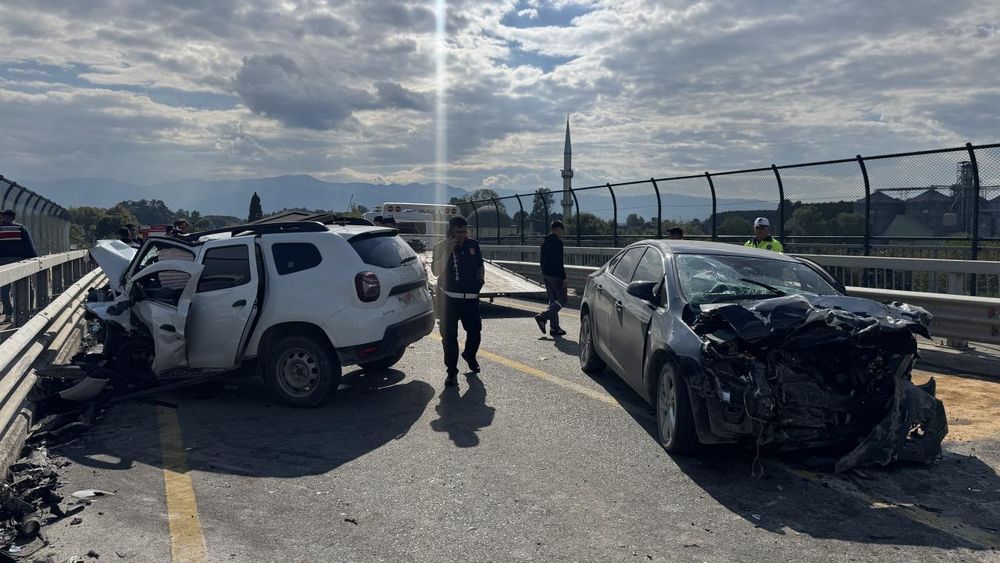 Sakarya’da trafik kazası: 2 jandarma  şehit oldu