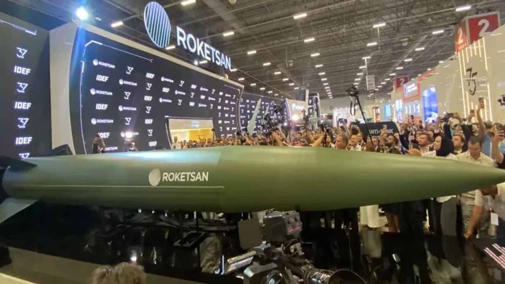 Roketsan’dan IDEF 2025’te güç gösterisi: Hipersonik Füze TAYFUN Blok-4 görücüye çıktı