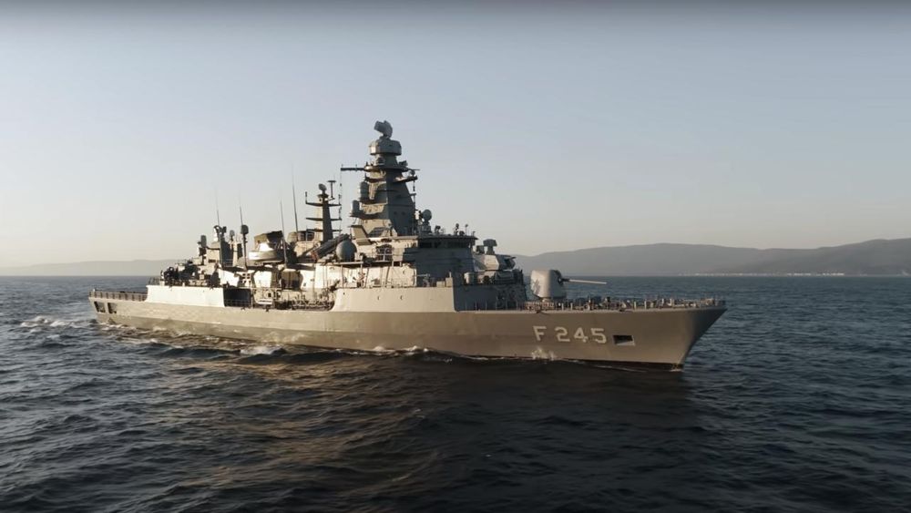 TCG Oruçreis, NATO'nun FLEETEX-250/2026 Tatbikatı'nda görev aldı