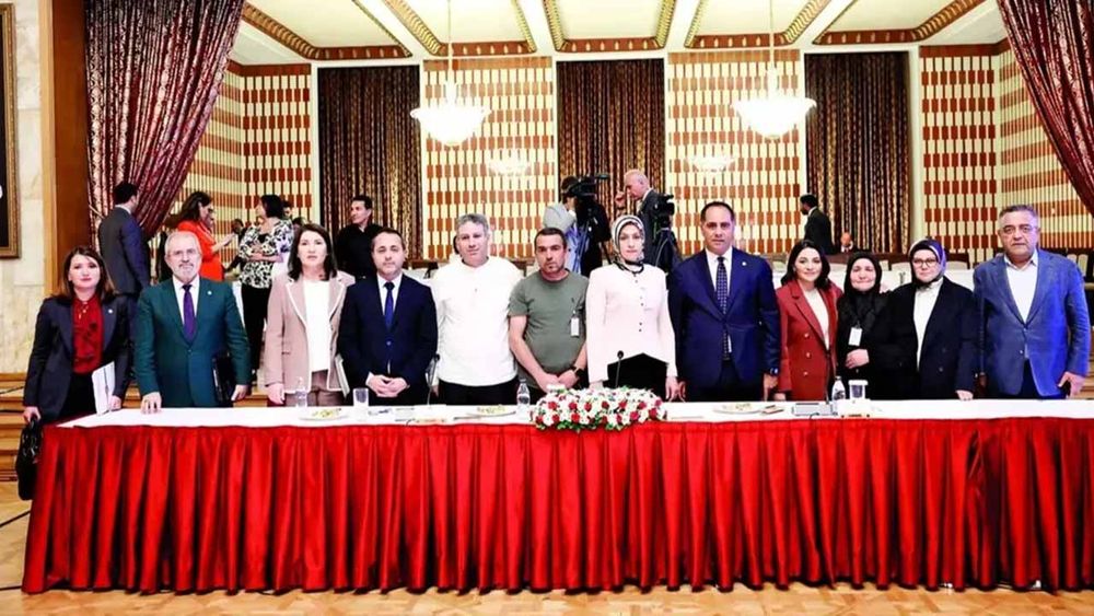 Evlat nöbetindeki ailelerden sürece destek: Terörsüz Türkiye annelerin ortak çabasıyla gelecek