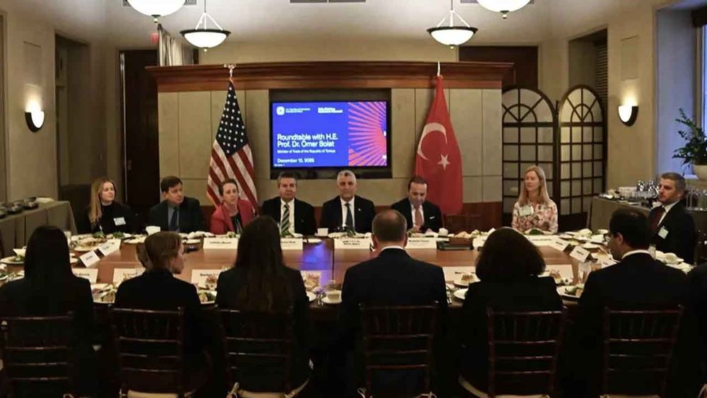 Bakan Bolat 100 milyar dolarlık ticaret hedefi için ABD’de: Hedefte kararlıyız