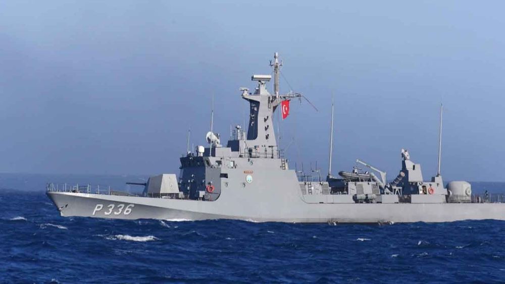 Türk savaş gemileri Kıbrıs Barış Harekâtı'nın 52'nci yıl dönümü dolayısıyla ziyarete açıldı
