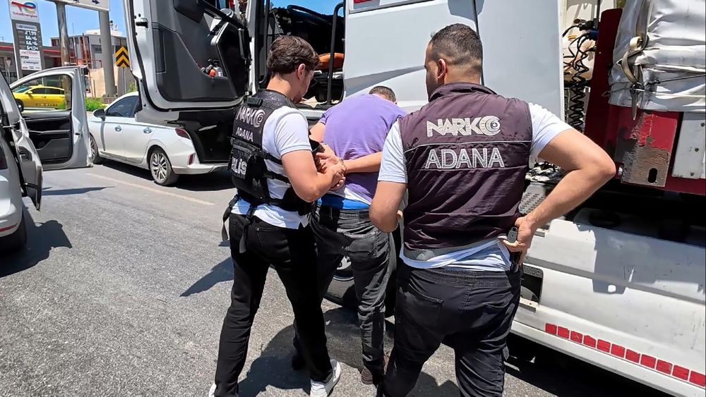Adana’da 1 milyon 800 bin uyuşturucu hap ele geçirildi