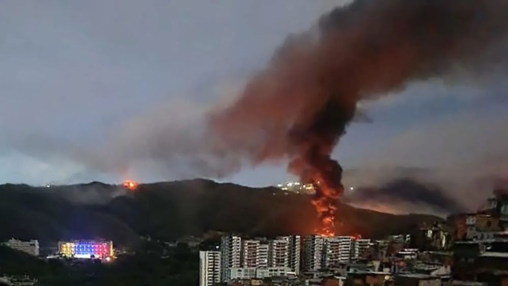 Venezuela'da hükümet binası yakınında silah sesleri