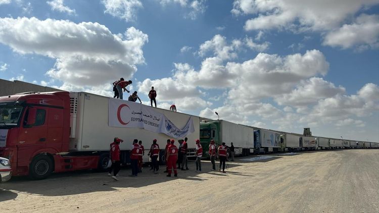 İşgalci İsrail, Gazze’ye 250 binden fazla yardım tırının girişini engelledi