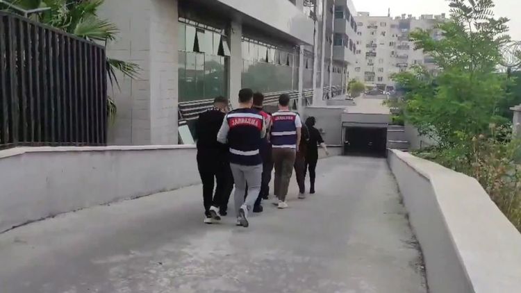 18 ilde düzenlenen operasyonlarda 102 şüpheli yakalandı