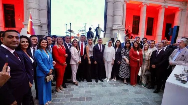 Sponsor sözü de yalan çıktı! Paris'teki İstanbul Evi'ne İBB kasasından 12 milyon TL harcandı