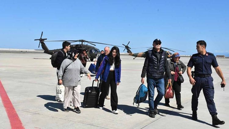 Rize’de mahsur kalan vatandaşlar için tahliye çalışmaları başlatıldı