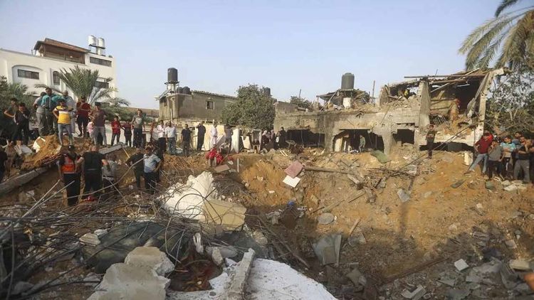 Soykırımcı İsrail'in Gazze'ye saldırılarında 19 Filistinli şehit oldu