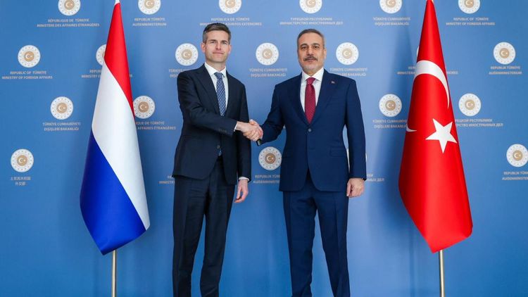 Bakan Fidan, Hollandalı ve Kuveytli mevkidaşlarıyla görüşmeler yaptı