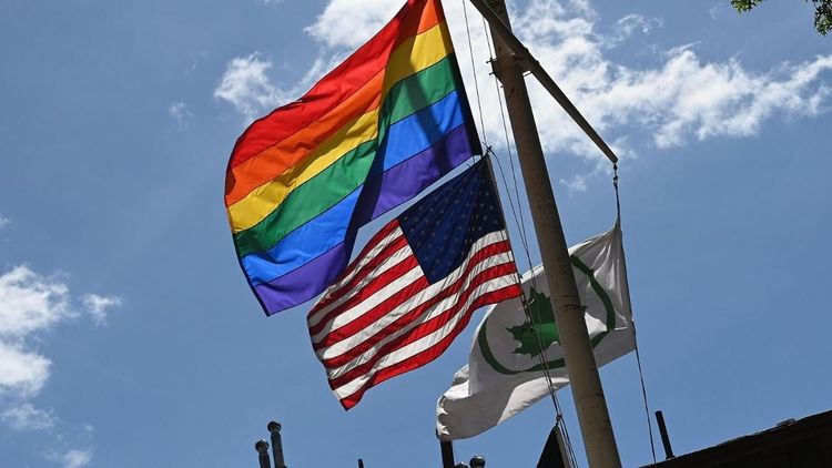 ABD'de cinsiyet değiştirip sonra pişman olan bir gence doktorlar 2 milyon dolar tazminat ödeyecek